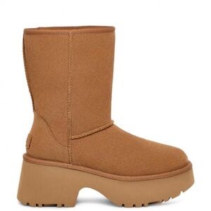 NWOT UGG Classic Short New Heights Chestnut Sz 10